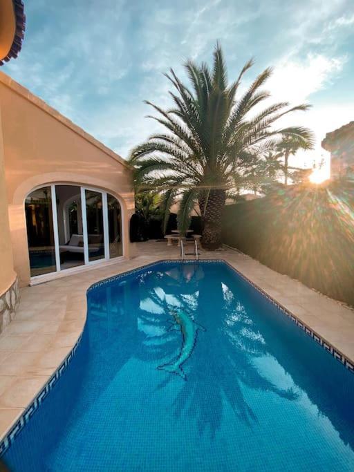 Impresionante Villa Con Piscina - Oliva Nova Exterior foto